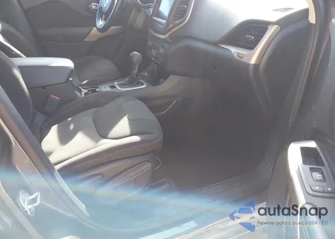 2017 Jeep Cherokee Latitude 4X4 z USA, uszkodzony, nr VIN 1C4PJMCB1HW568329